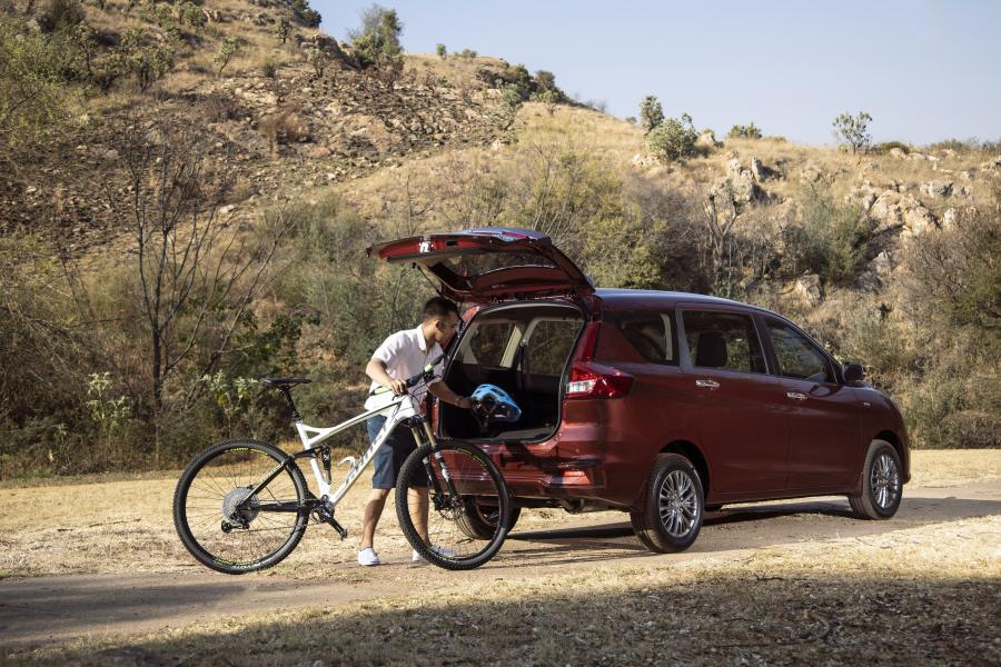  Suzuki Ertiga GLX 2019 года  (ZA) (фото 7 из 35)